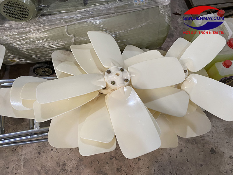 Cánh quạt nhựa có độ bền cao, dễ lắp đặt